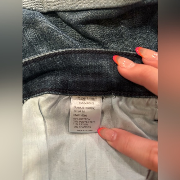 Judy Blue Jean Shorts - Picture 4 of 4